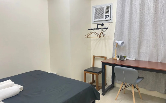 Cozy Room in Modern Parañaque Condo With 2 Bedrooms