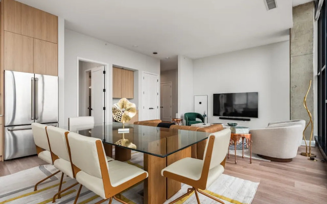 Luxury Penthouse 3BR Prime Location