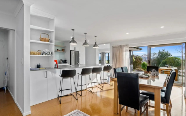 Views over Blenheim - Blenheim Holiday Home