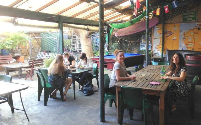 Pirates Backpackers - Hostel