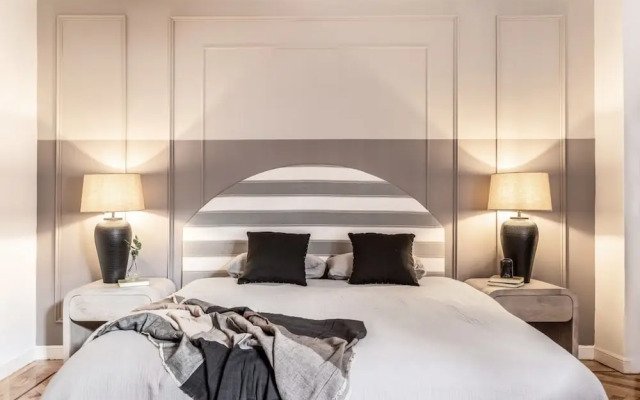 Real - 3 Bedroom and Terrace in Almagro