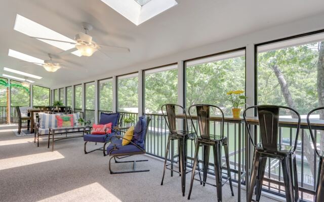 Spacious Decks & Dock: Margaritaville Home!