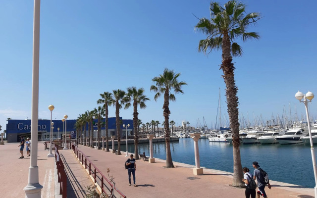 Apartamento Grande - Castillo Santa Barbara