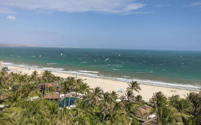 Sea Lion Beach Resort & Spa