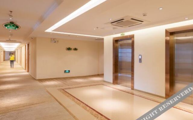 Vienna 3 Best Hotel (Xiamen Airport Xiagu Dock)