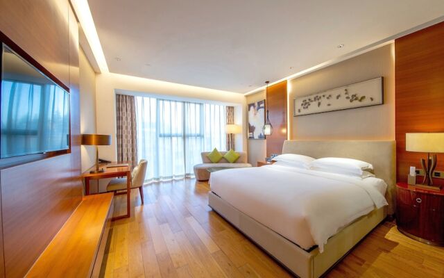 Holiday Inn Nanjing Xuanwu Lake, an IHG Hotel