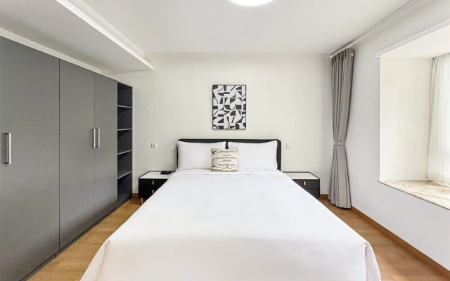 Tyms Entire 3-bedroom Apt By Takashimaya