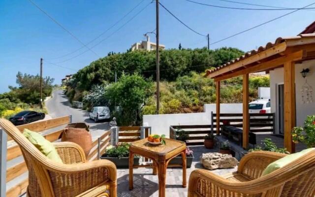 The Holiday House 3