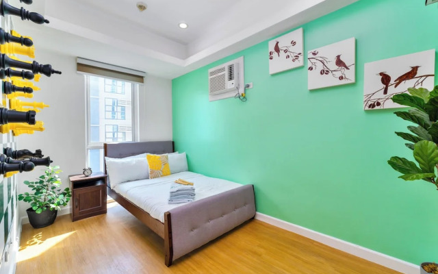 Luxe Suite With 180 Stunning City Views