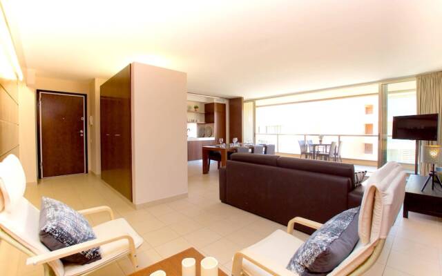 Apartment With 2 Bedrooms in Guia, With Shared Pool, Enclosed Garden and Wifi - 500 m From the Beach