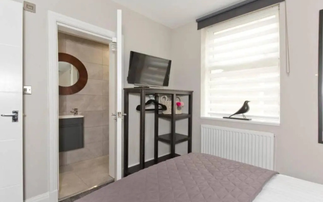 Blackbird Luxury 2 Bed Accommodation Room 7