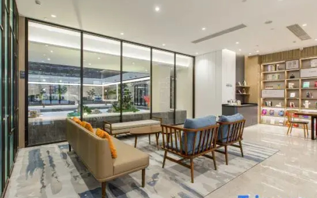 HanTing Hotel (Nanchang Wanli Meiling Avenue)