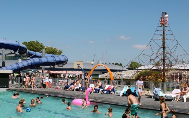 Comfortable House Directly at Veerse Meer