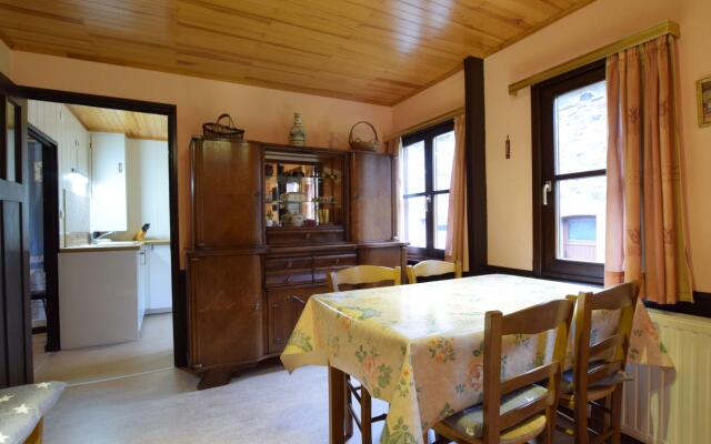 Attractive Chalet in Vielsalm With Large Garden