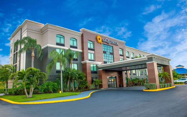 La Quinta Inn & Suites by Wyndham Clearwater South