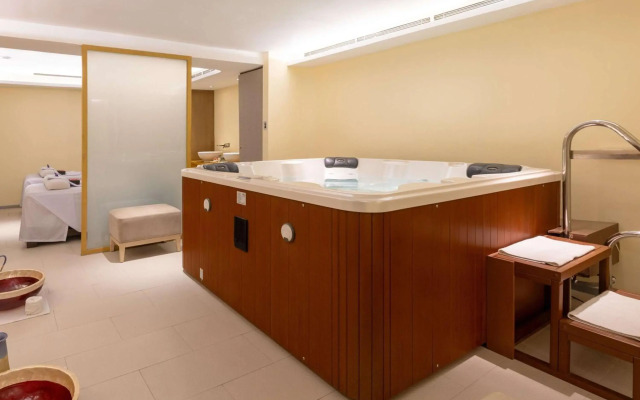 Novotel Manila Araneta City Hotel
