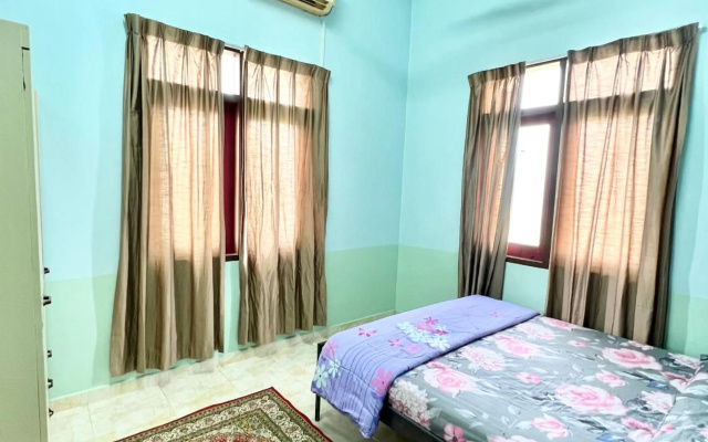 Teratai Homestay Batu Buruk – Guest Rooms – Kuala Terengganu