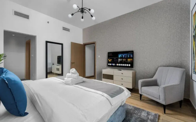Luxe Ventures Waters Edge Haven