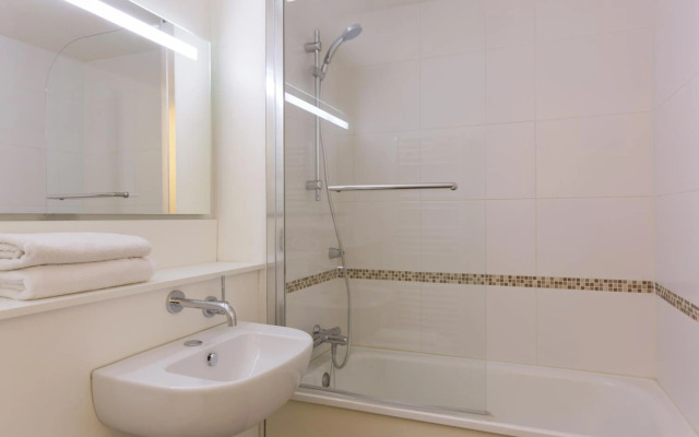 Hotel Kyriad Annecy Nord - Epagny