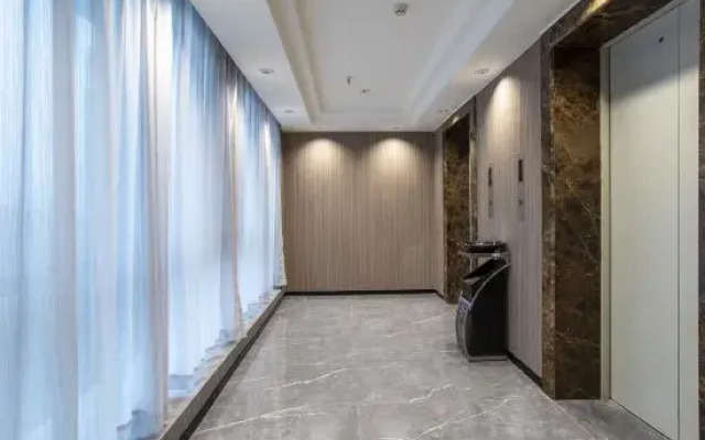 Yeste Hotel (Liuzhou Five Star Pedestrian Street Liuhou Park)
