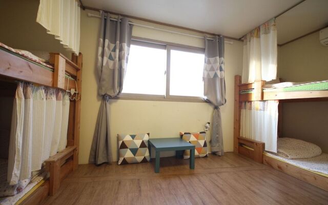 Daljip Guesthouse - Hostel