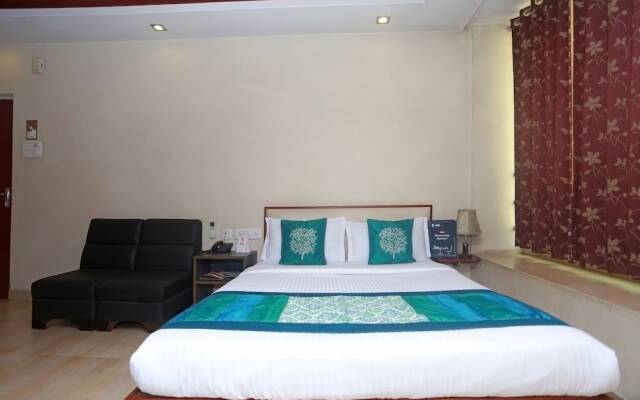 OYO 2737 Residency Square