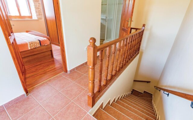 Beautiful Home in Butkovici With Wifi and 2 Bedrooms