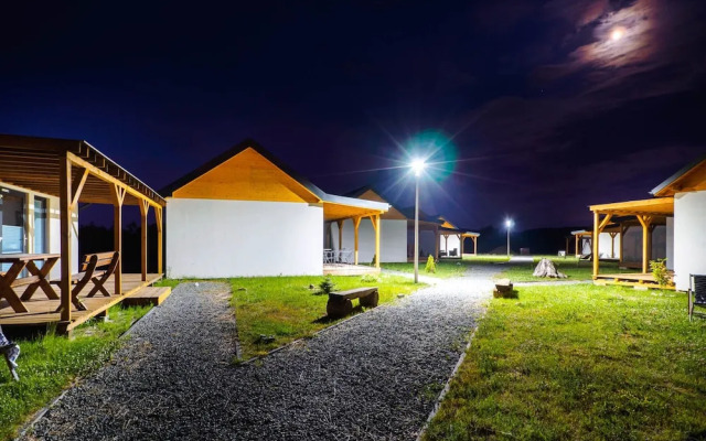 Comfortable Cottages, Jezierzany