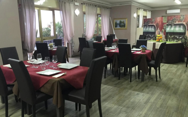 ChrisMare Hotel
