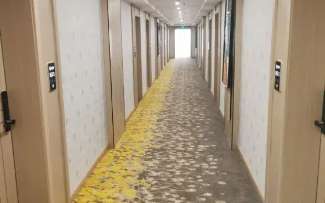 Qian Shan Holiday Hotel