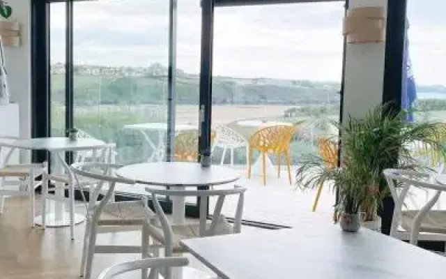 Porth Beach Holiday Park