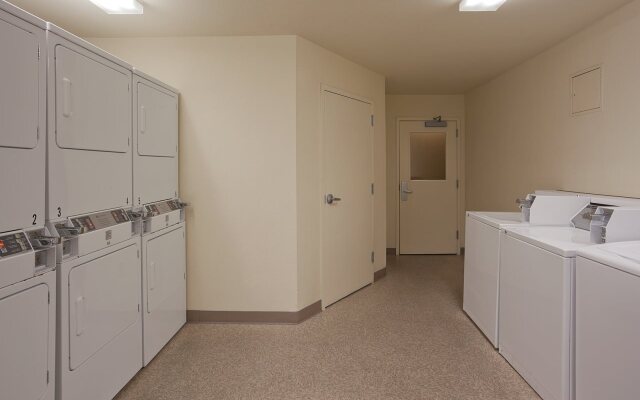 Sonesta Simply Suites Silicon Valley Santa Clara