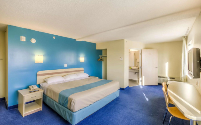 Aurora Inn Estevan