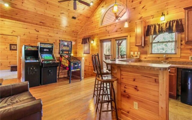 Big Sky Lodge II - Seven Bedroom Cabin