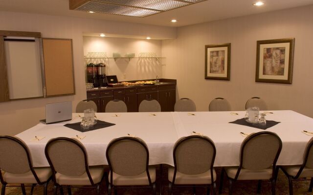 Monarch Hotel & Conference Center