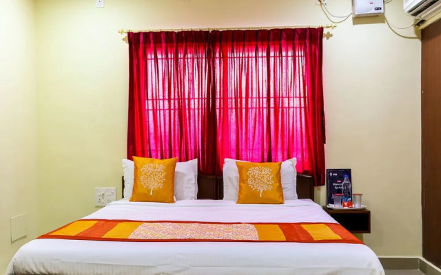 OYO 6660 near Railway Station