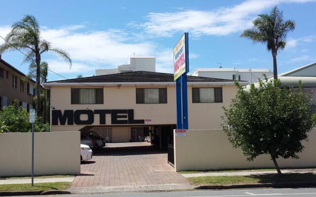 La Costa Motel