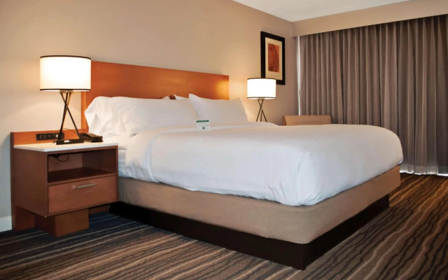 Sheraton Fairplex Suites & Conference Center