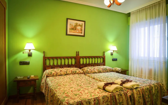 Cafe Bar Hotel Jefi
