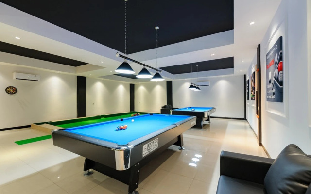 Sans Hotel Max Living Cengkareng