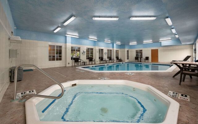 Comfort Inn & Suites