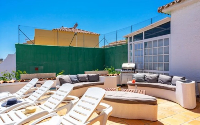 Villa - 4 Bedrooms with Pool, WiFi and Sea views - 107880
