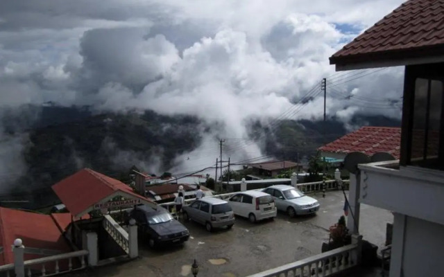 Strawberry Garden Hotel