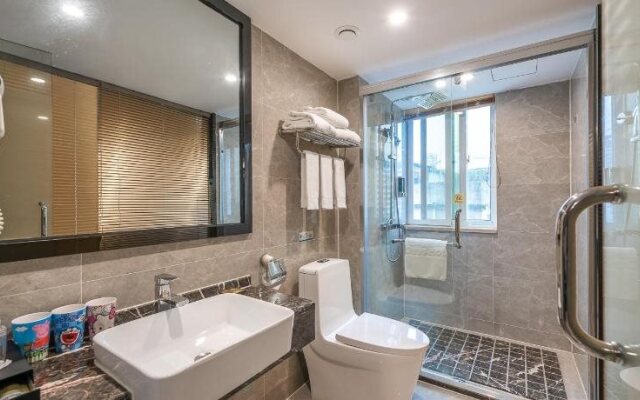 Days Inn by Wyndham Business Place Guilin Yishun