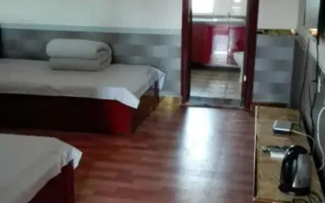 Urumqi Three Star Hotel Midong