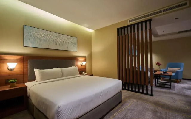 Platinum Hotel