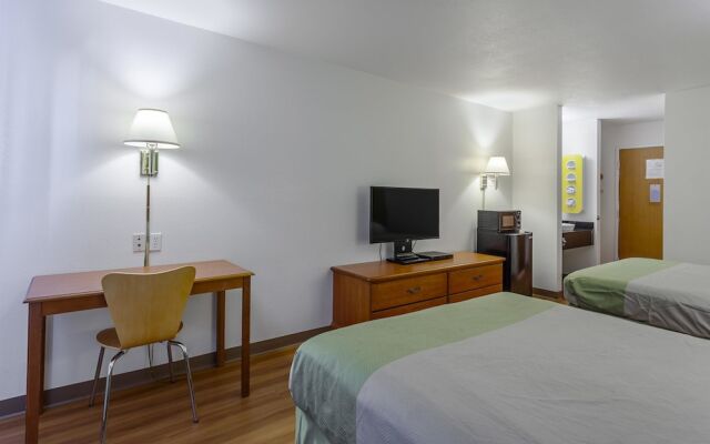 Motel 6 Marysville South