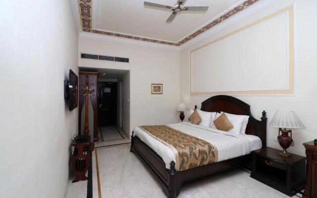 Orient Taj Hotel &Resort