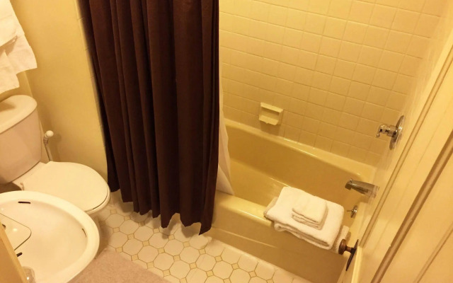 The Kalamazoo House Bed & Breakfast