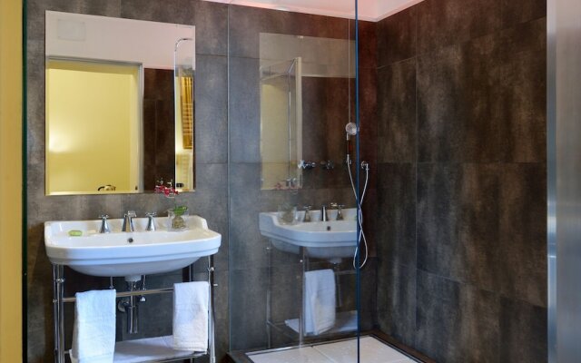 Suites Rome Condotti